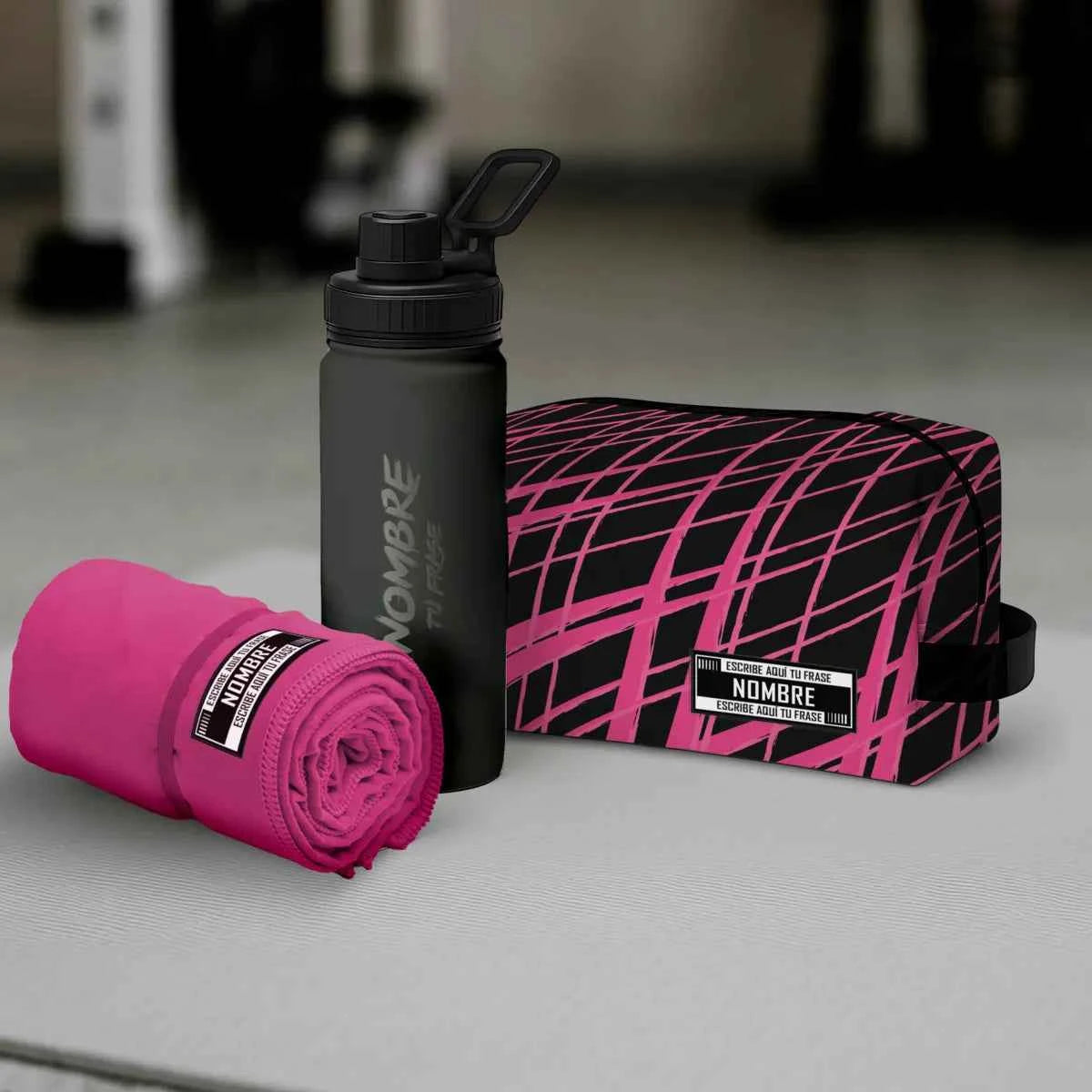 Pack Sport HIIT pink para los más deportistas con bidón toalla y neceser personalizados con tu nombre y frase motivadora.