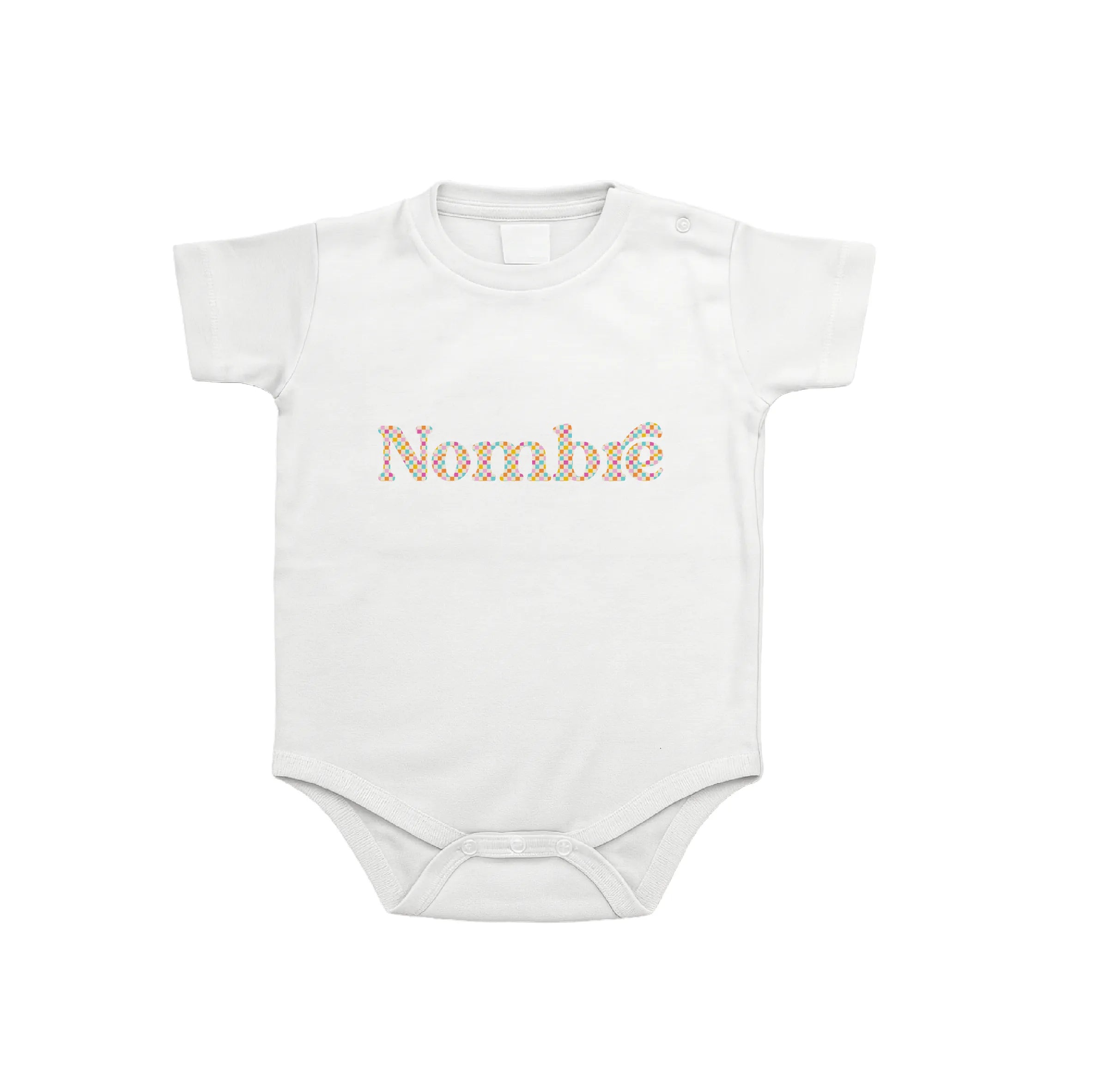 Body 100% algodón con sello personalizado y estampado Cuadritos Baby. Suave, cómodo y perfecto para pieles delicadas.