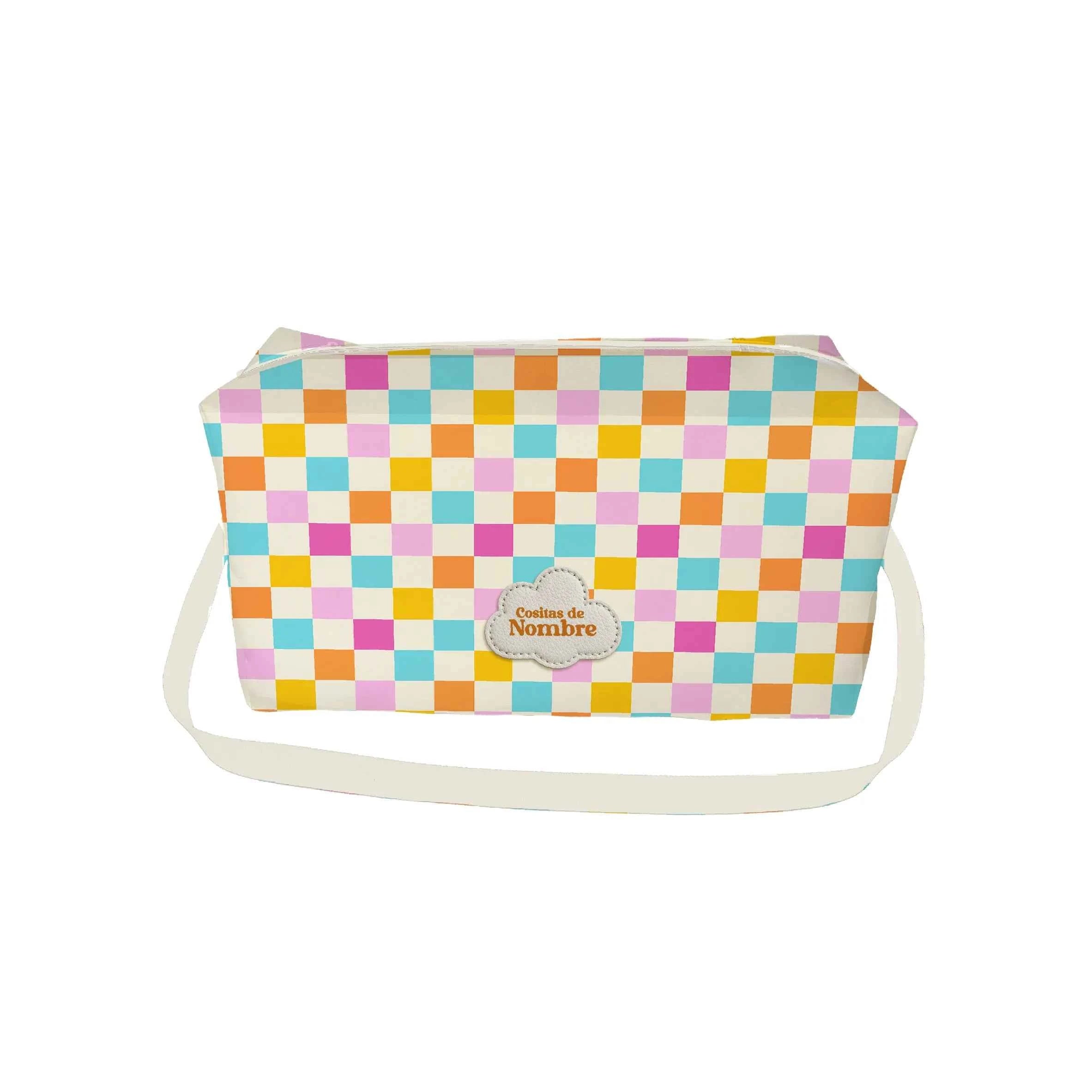 Bolso de bebé acolchado con estampado Cuadritos Baby, 100% fabricado en España. Ligero, personalizable y de gran capacidad.