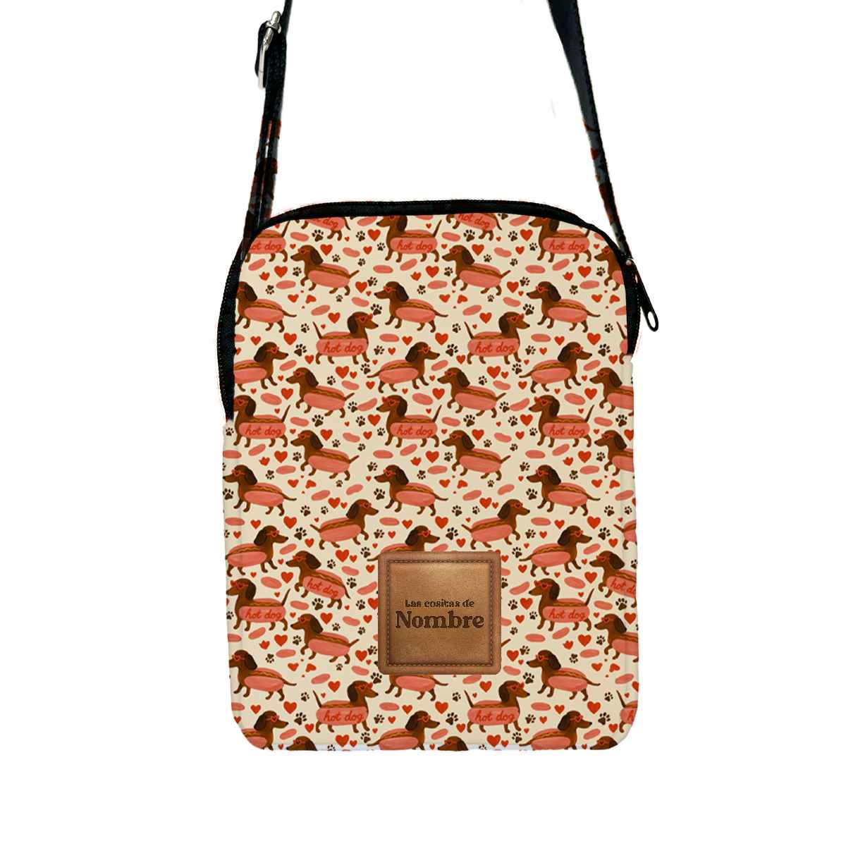 Bandolera de loneta fabricada 100% en España con estampado Teckel SalchiLove, sello integrado ‘Cositas de ’ y personaliza con nombre del perro.