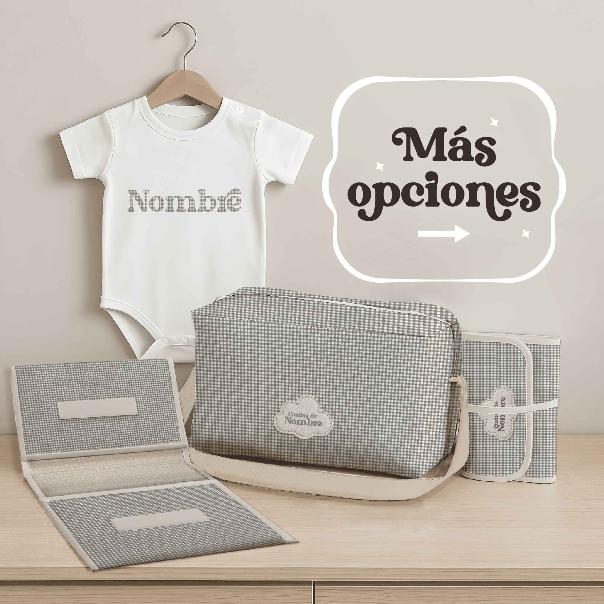 Pack Bebé Vichy Gris con bolso, porta pañales y cambiador fabricados en España, más body personalizado con sello. Regalo práctico para recién nacidos y perfecto para coche o casa de los abuelos.