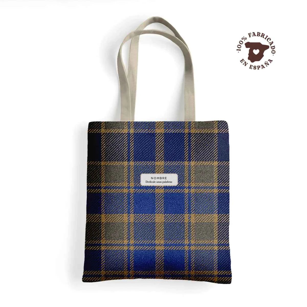 Tote bag de loneta con estampado tartán azul cobalto y beige , personalizada con nombre y frase. Fabricado en España.